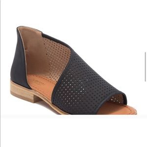 Catherine Malandrino Black Reply Sandal Size 8